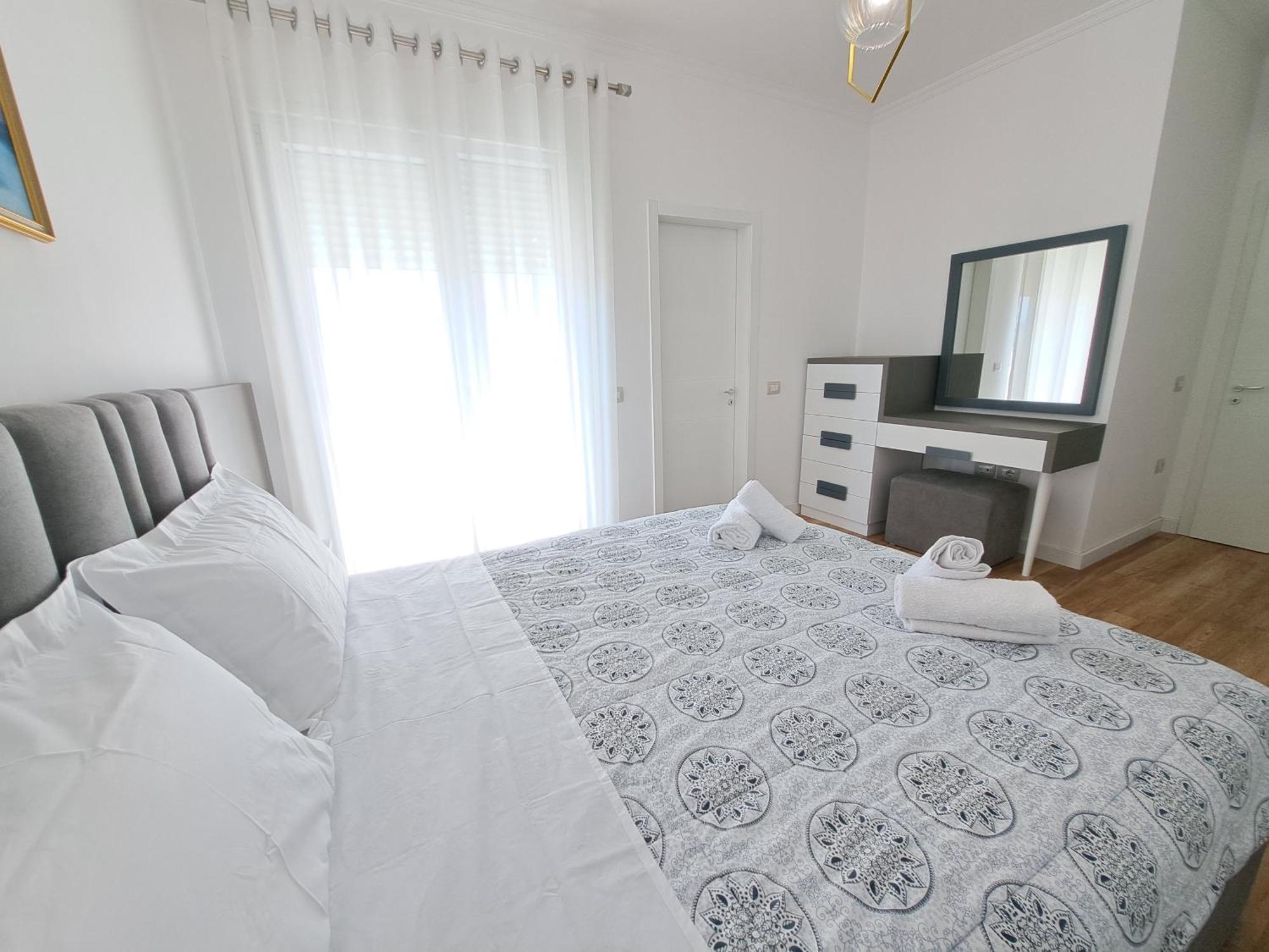 Pazari Luxury Central Apartment Tirana Exterior foto