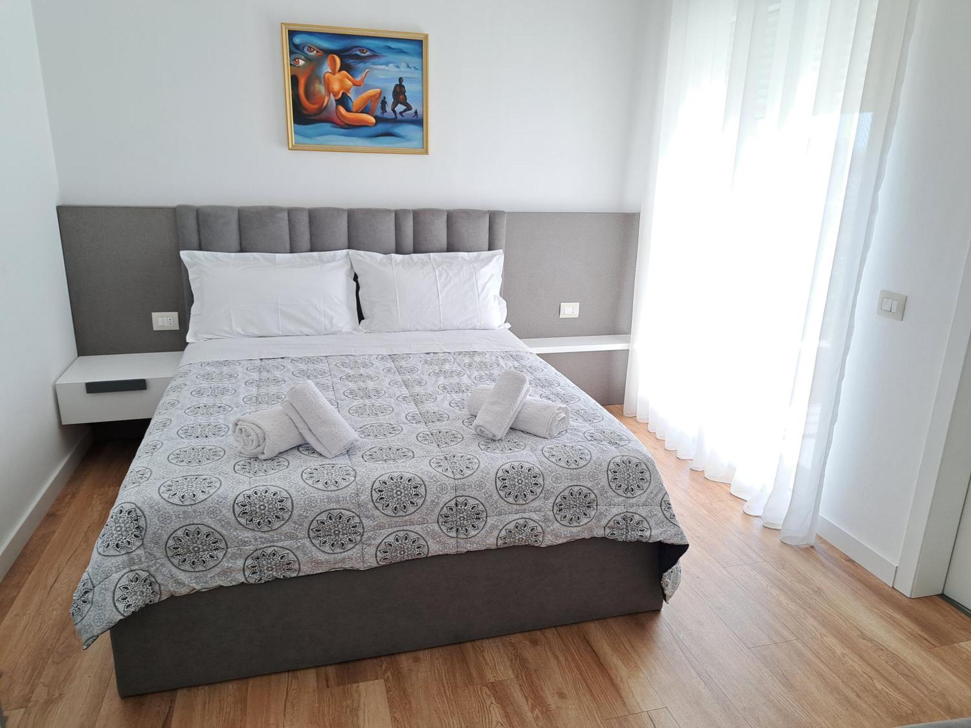 Pazari Luxury Central Apartment Tirana Exterior foto