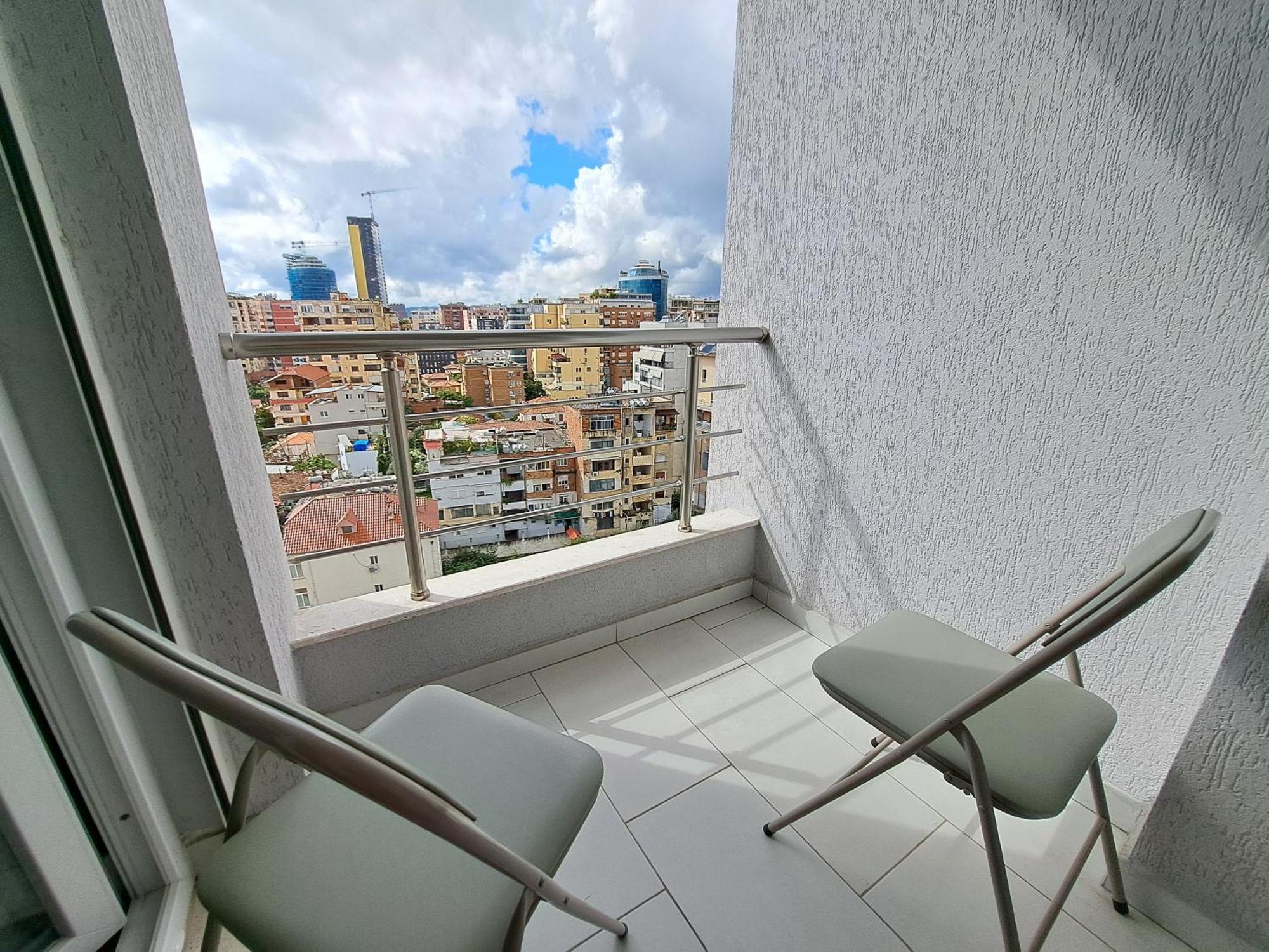 Pazari Luxury Central Apartment Tirana Exterior foto